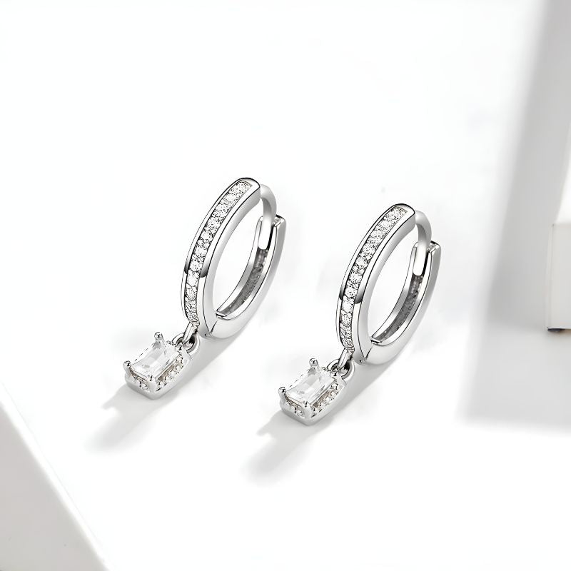 Örhängen I Äkta Silver - Klassisk Kvadratisk Berlock - Nordisk Glans Nordisk Glans Default Title Nordisk Glans Fine Earrings - NordiskGlans